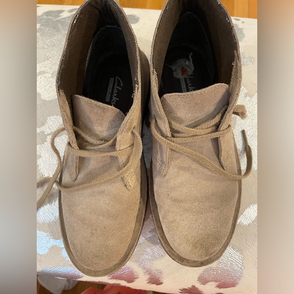 Clark’s dessert boots ladies size 6